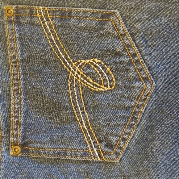 Bobbie Brooks Women's Denim Short - Picture 3 of 8